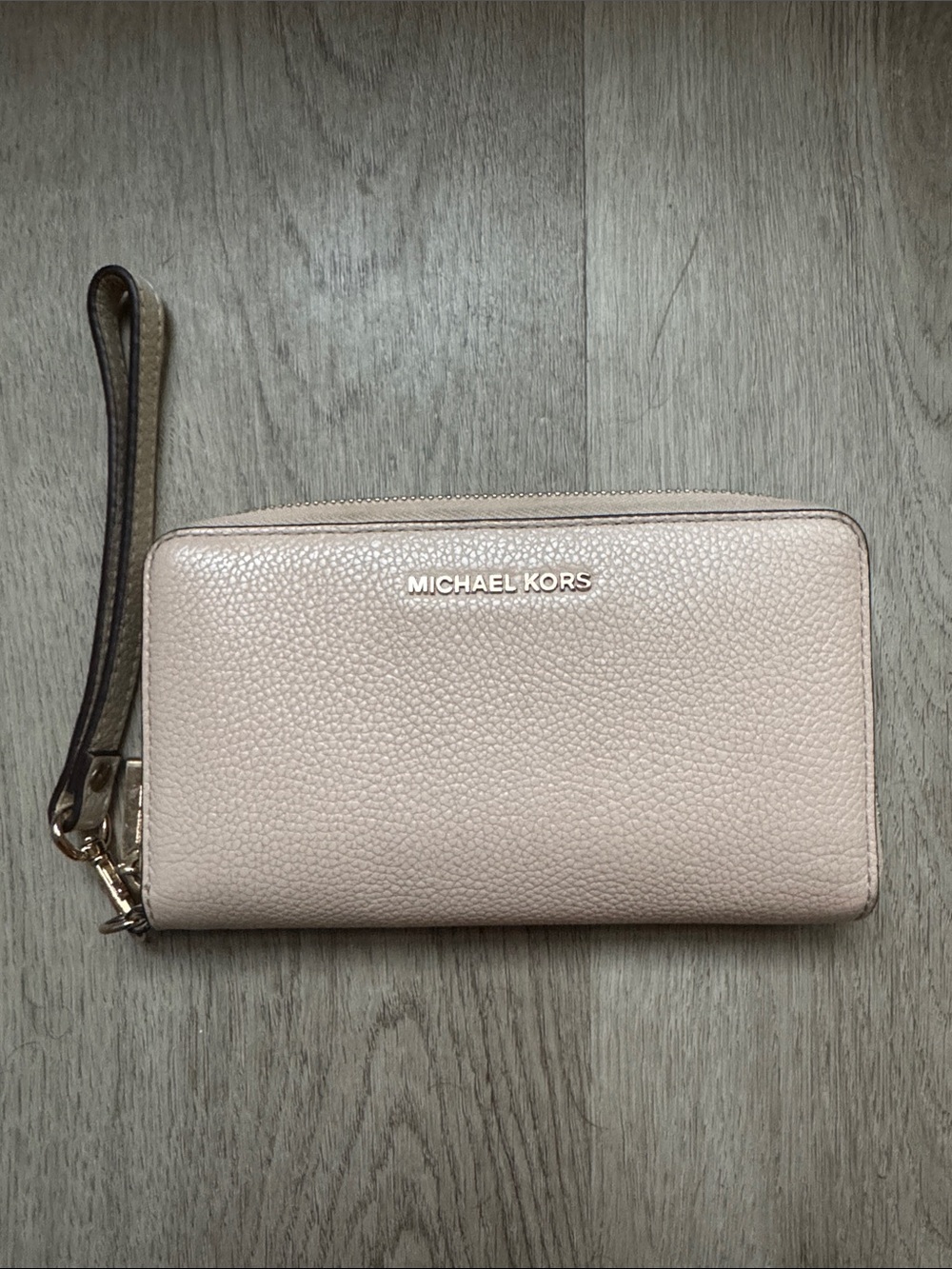 Michael Kors Soft Pink Pebbled Leather Large Smartphone Wallet Wristlet